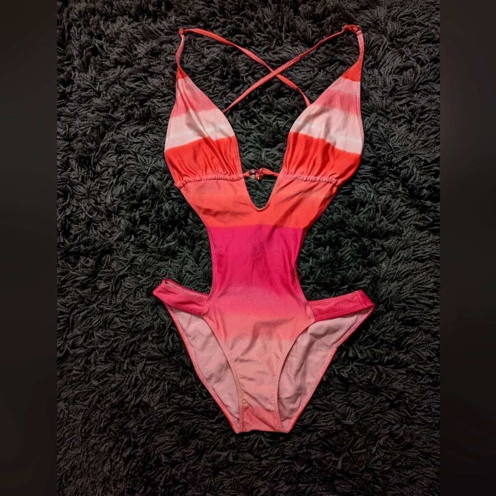 🔥 Sauvage Swimwear 🔥 LIKE NEW 🔥